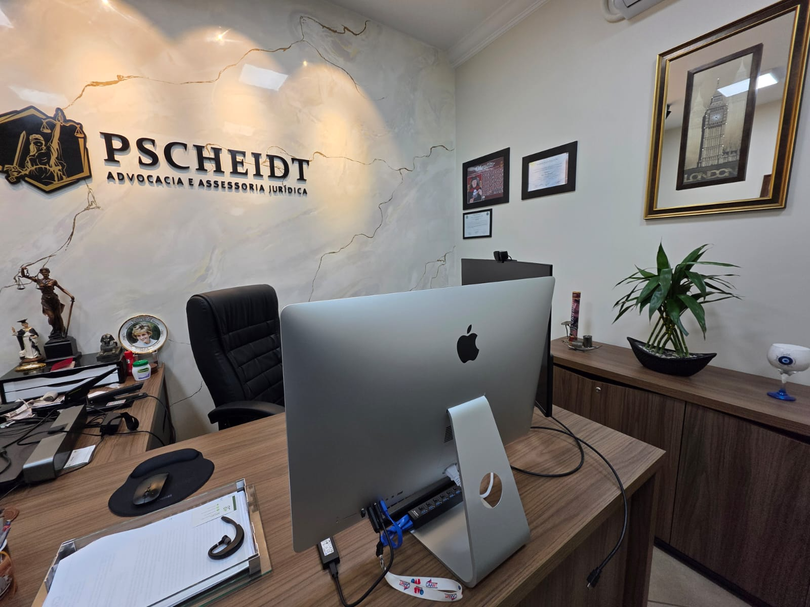 Interior do escritório Pscheidt Advocacia